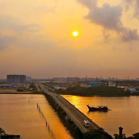 فندق لي ماريتيمي كوتشي Kochi المظهر الخارجي الصورة
